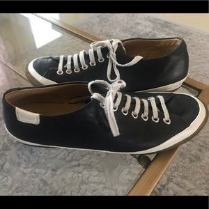 Clark’s genuine leather tennis shoes 8.5